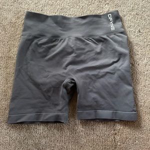 Dfyne shorts